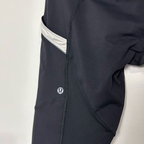 Lululemon Run: Mod Moves Crop Legging 10 - Picture 6 of 9